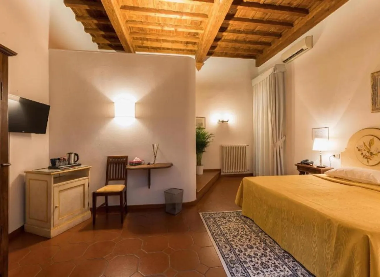 Numa Florence Palazzo Haggis Italy